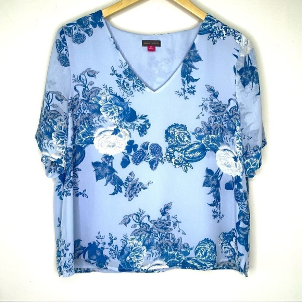 Vince Camuto  floral print top with v-neckline and short sleeves
